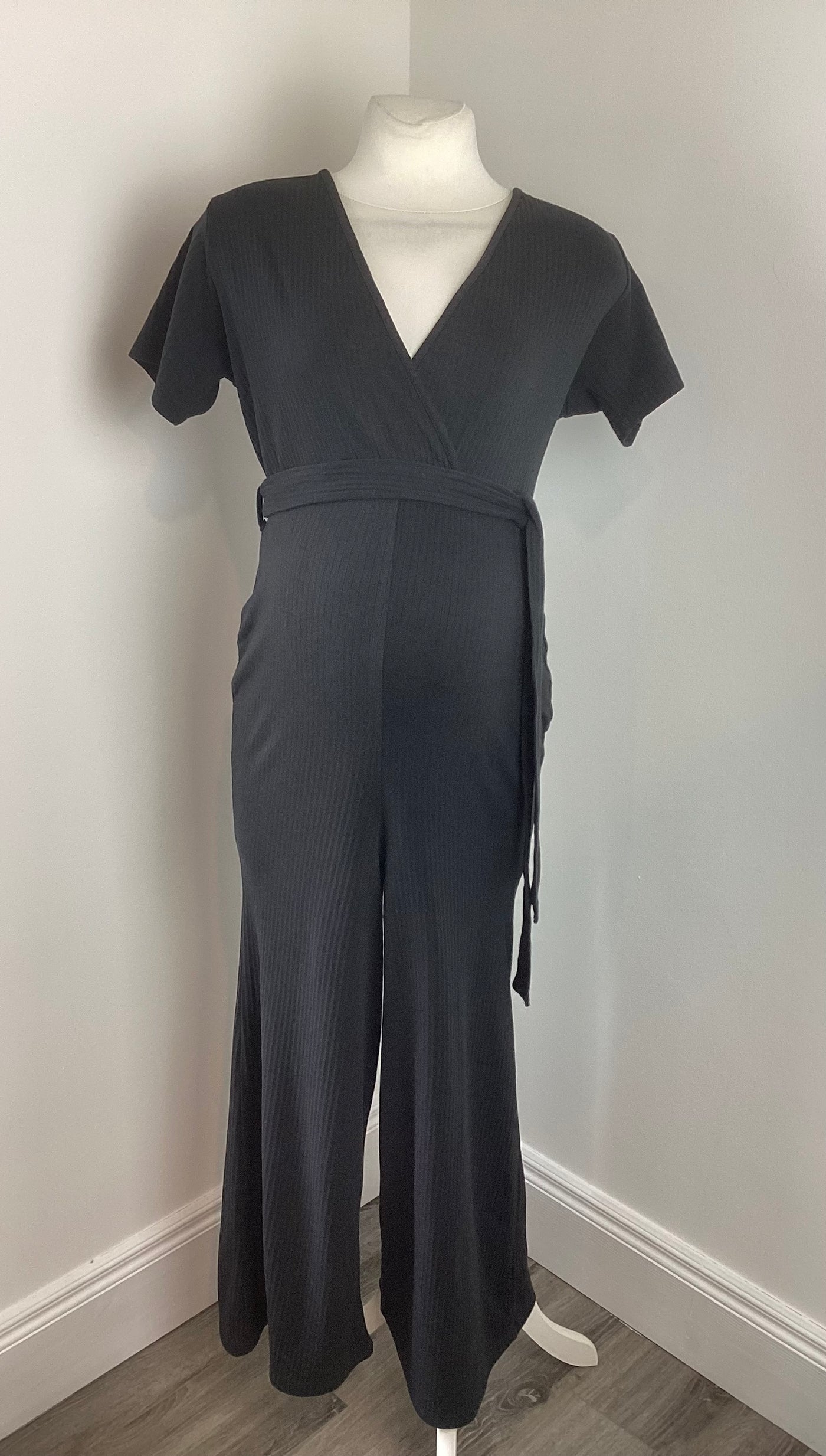 Misguided Maternity black ribbed wide leg jumpsuit with waist tie - Size 18 (more like 16)