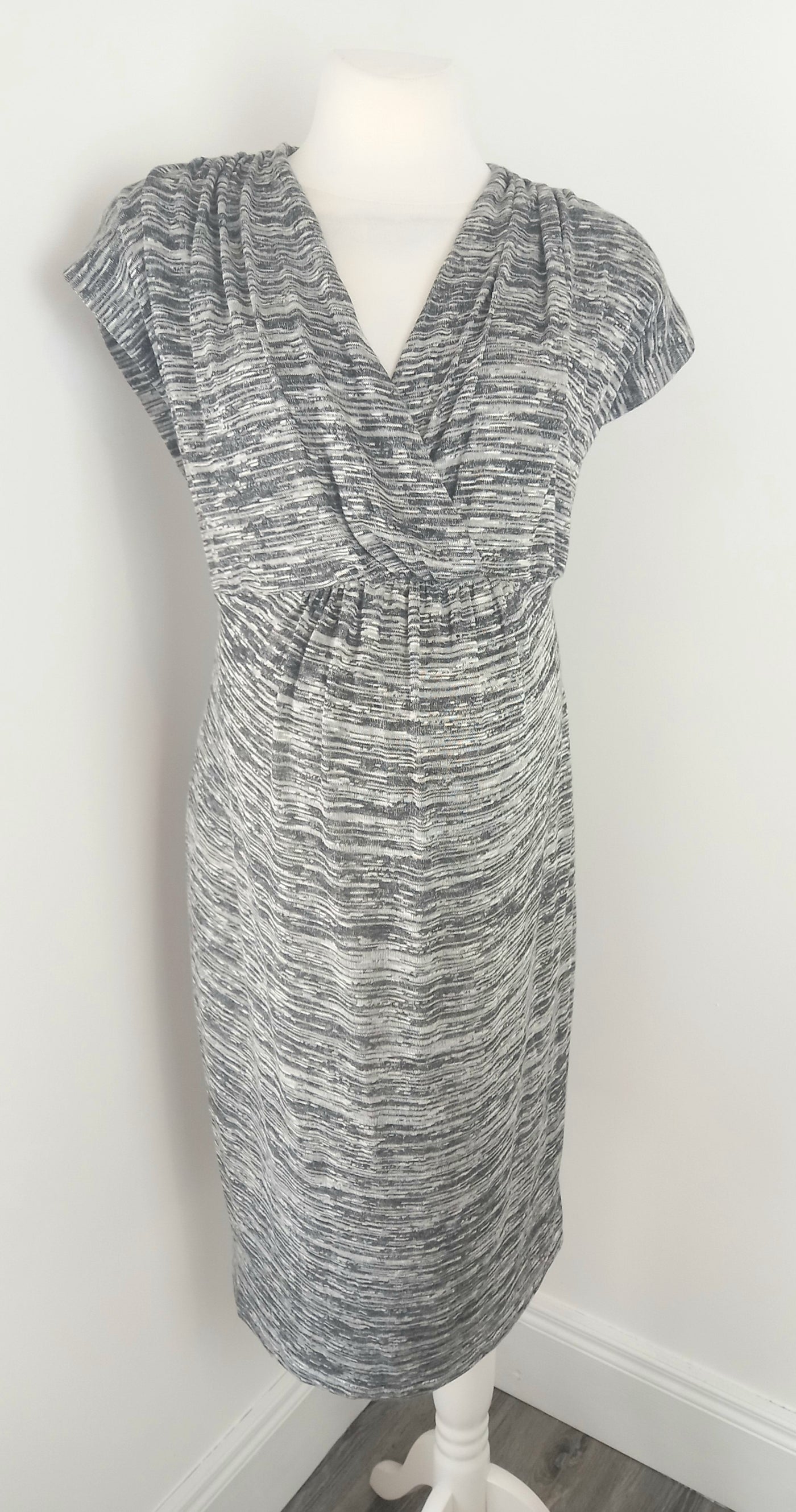 New Look Maternity grey & white marl cap sleeve crossover front dress (BNWT) - Size 18