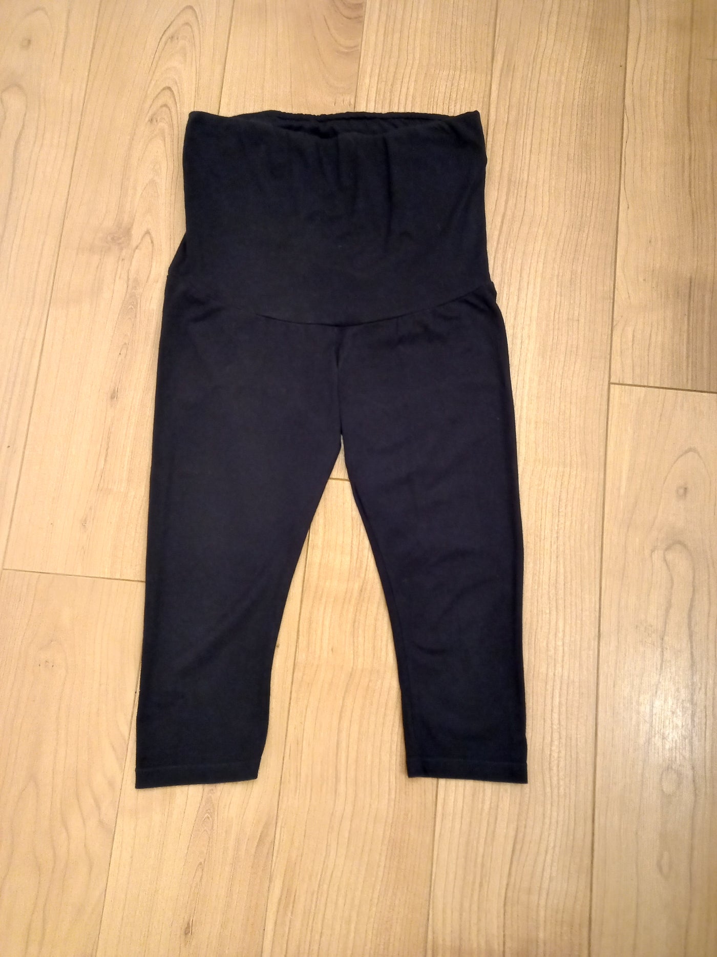 Jojo Maman Bebe black overbump cropped leggings - Size S (Approx UK 8/10)