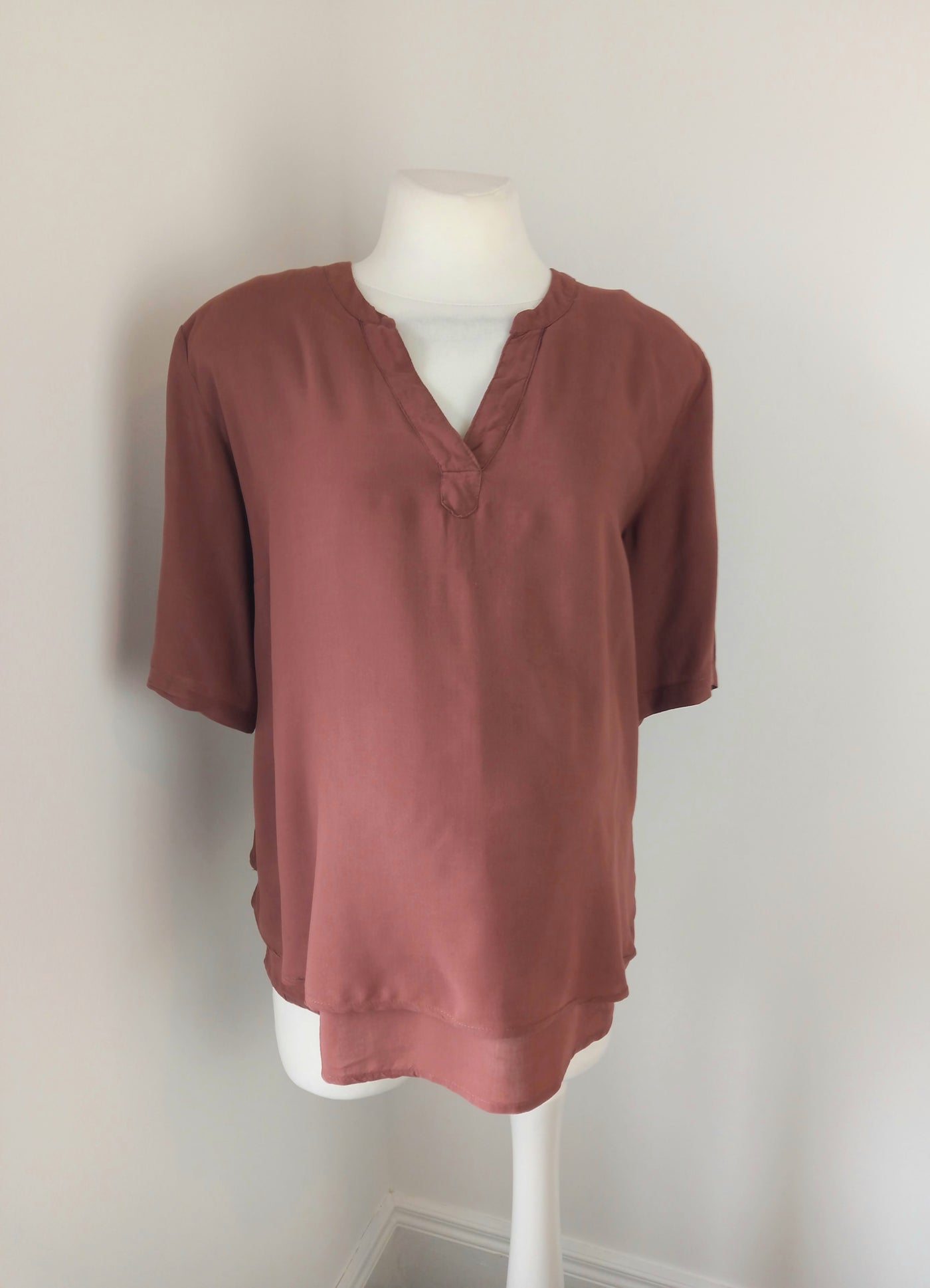 H&M Mama brown v-neck layered nursing top - Size L (Approx UK 12/14)