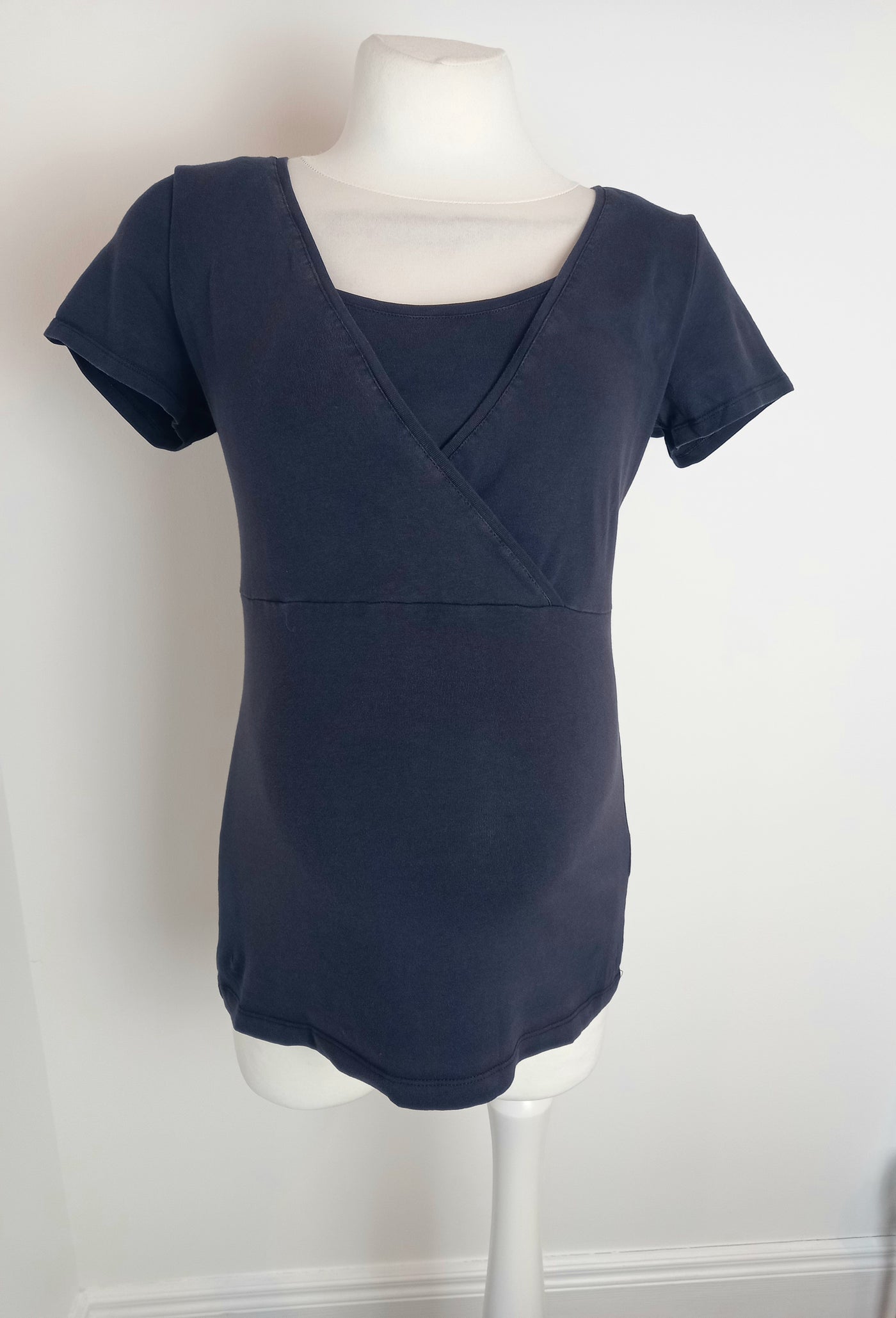 H&M Mama navy short sleeved nursing top - Size M (Approx UK 10/12)