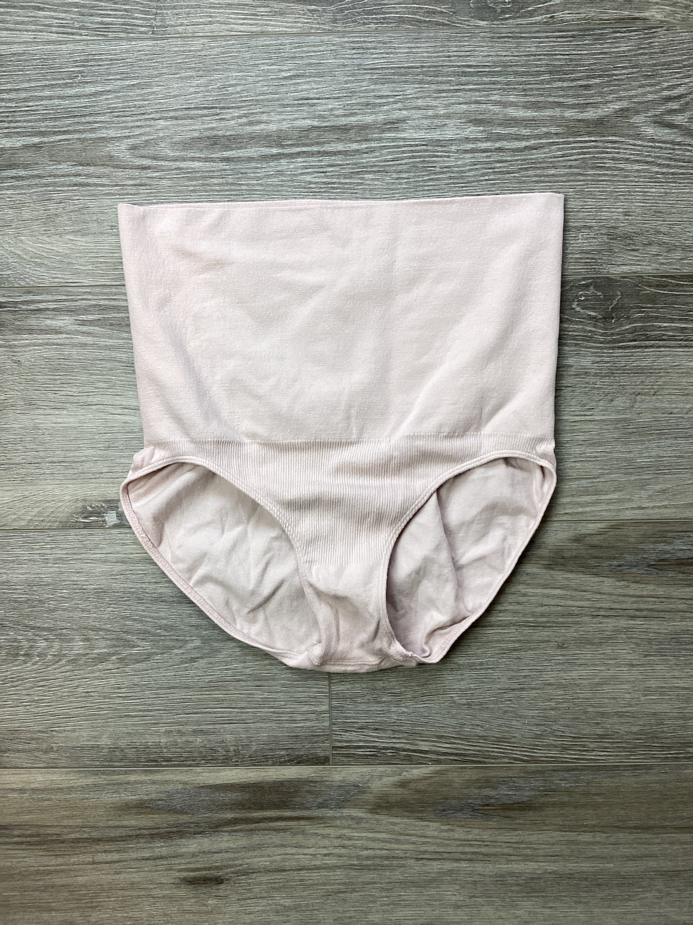 Seraphine post maternity shaping briefs in blush - Size M (Approx UK 10/12)
