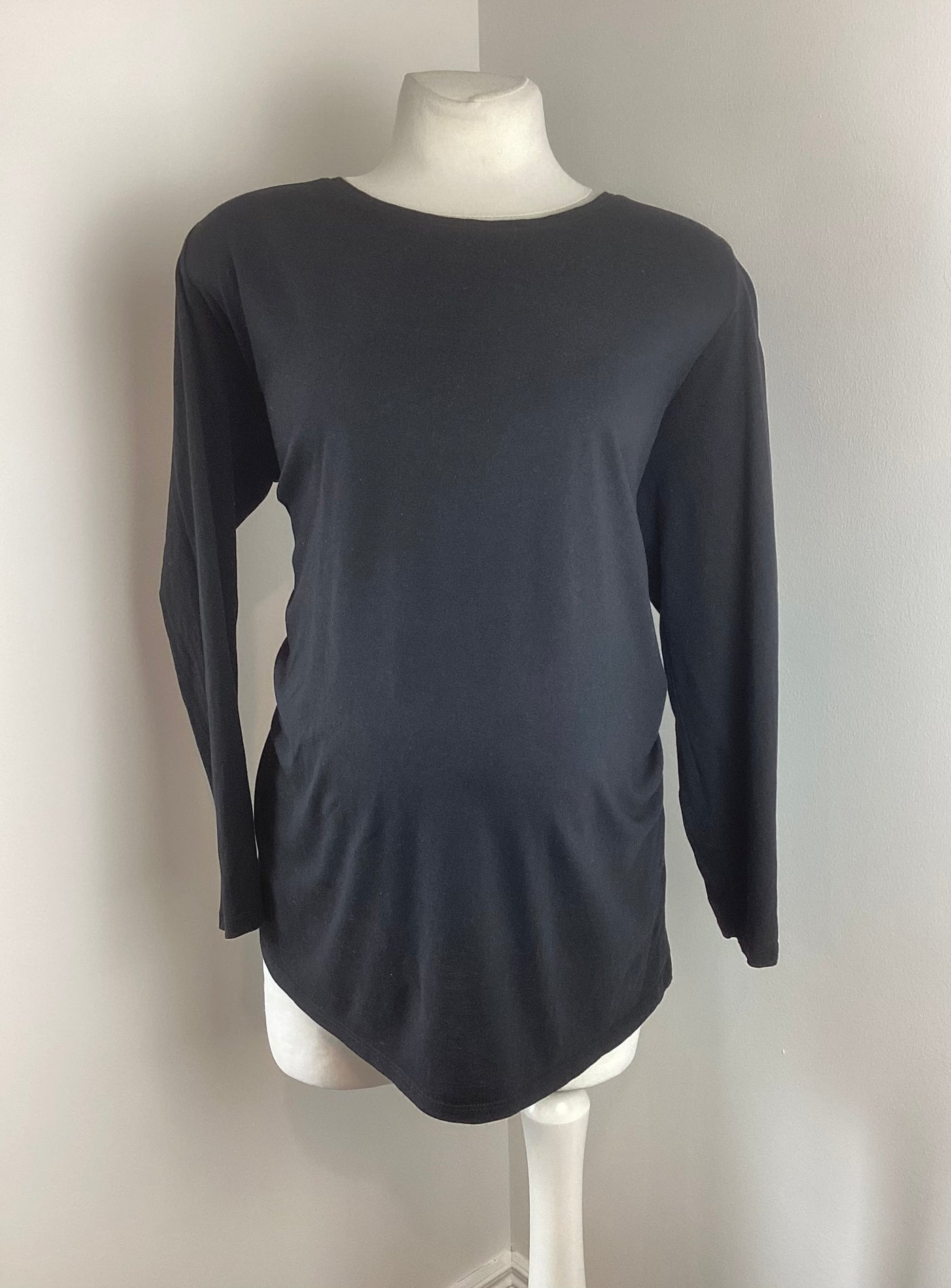 New Look Maternity black long sleeved top - Size 18