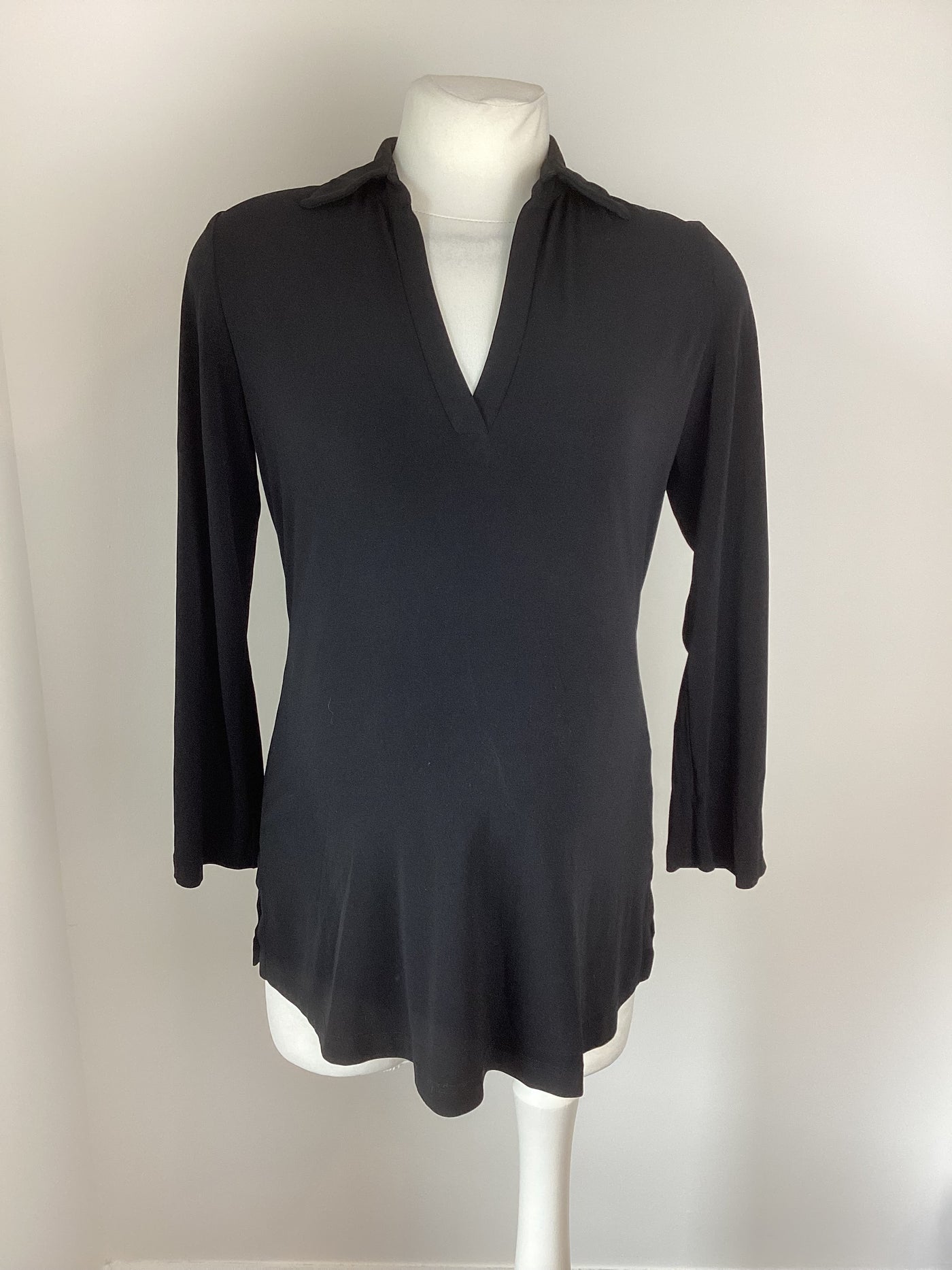 Liz Lange black long sleeved stretch top - Size 2 (Approx UK 10)