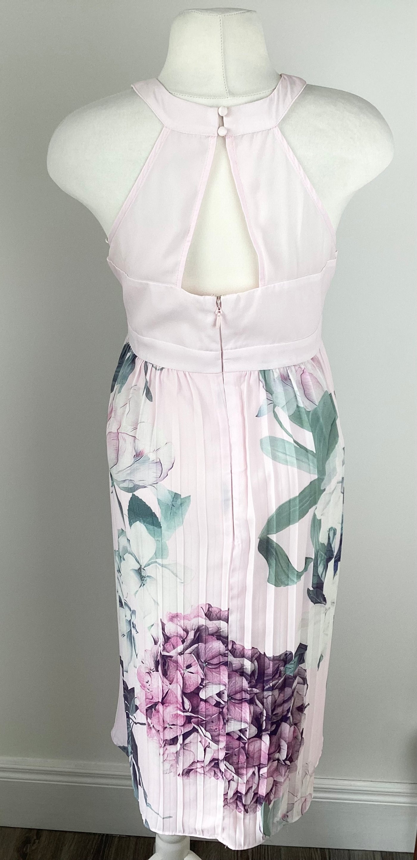 Chi Chi Maternity light pink halter neck floral pleat dress - Size 12