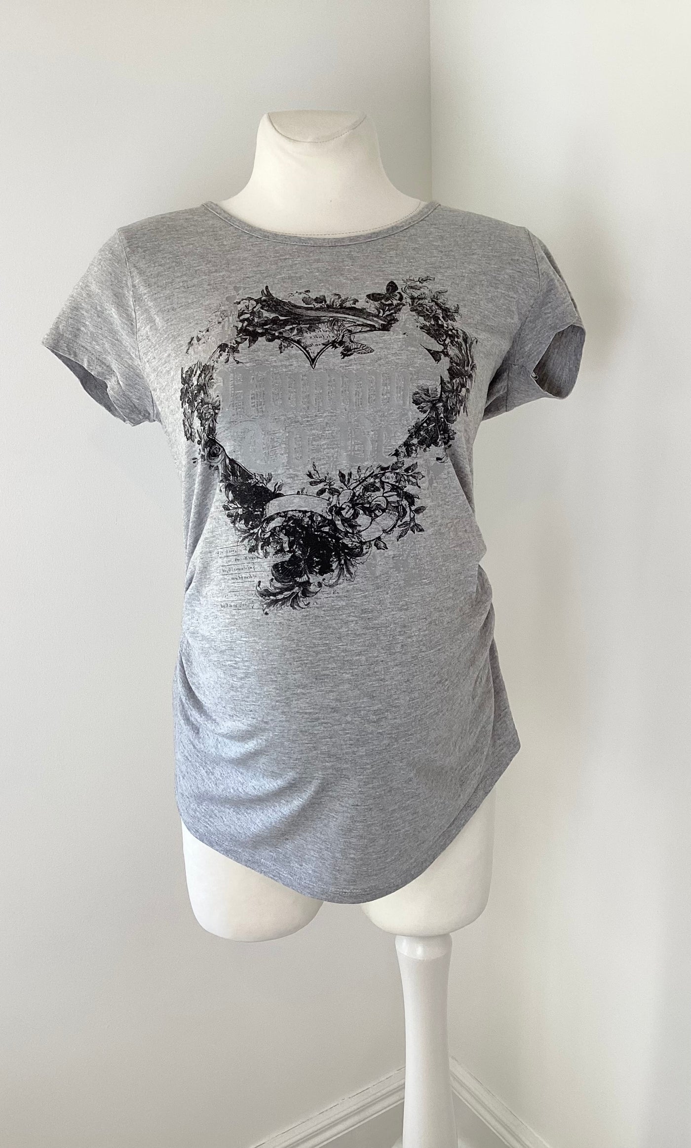 New Look Maternity grey & black 'Mummy To Be' logo t-shirt - Size 14 (more like 12/14)