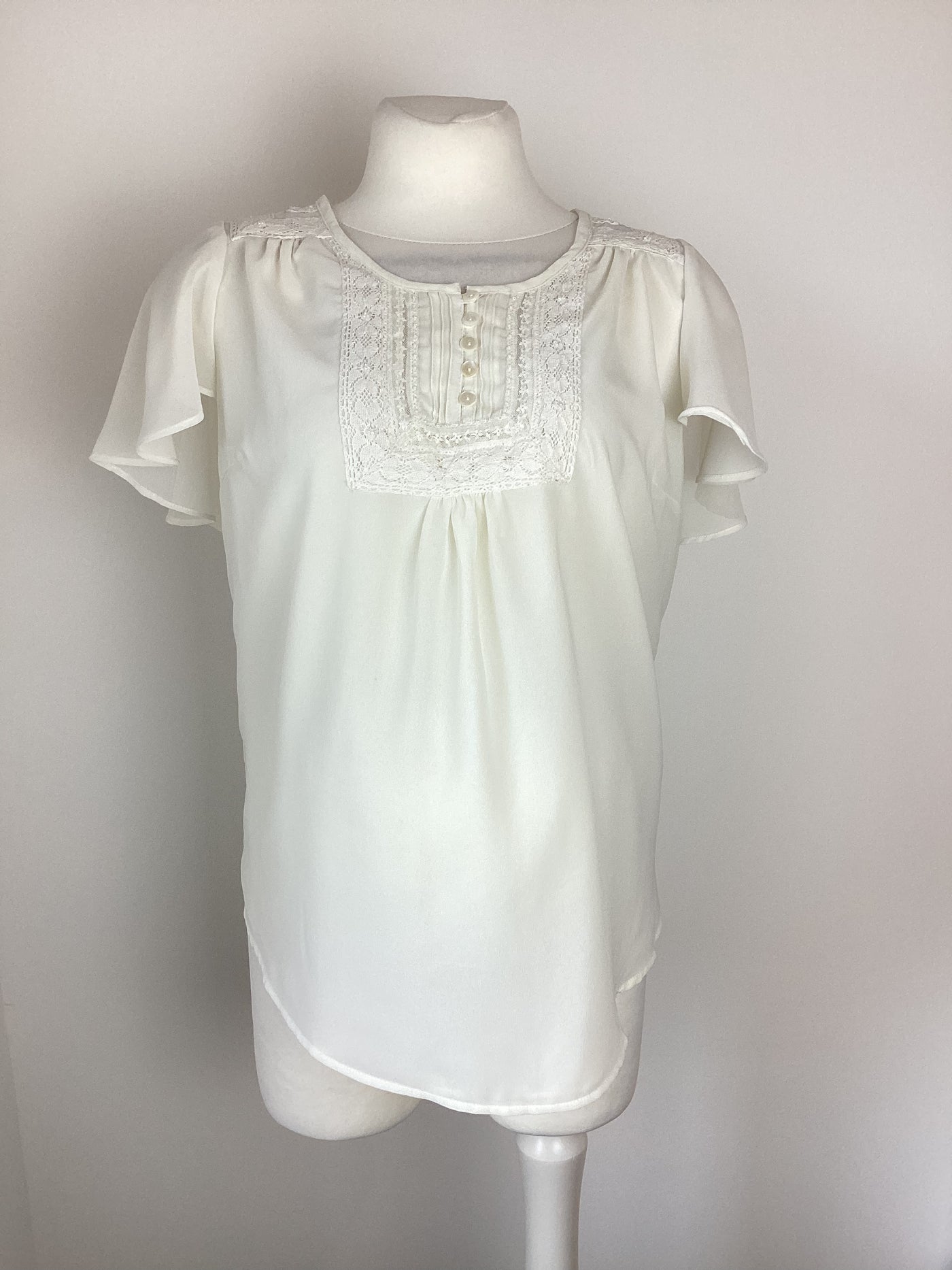 New Look Maternity cream short sleeved top with lace detail - Size 8
