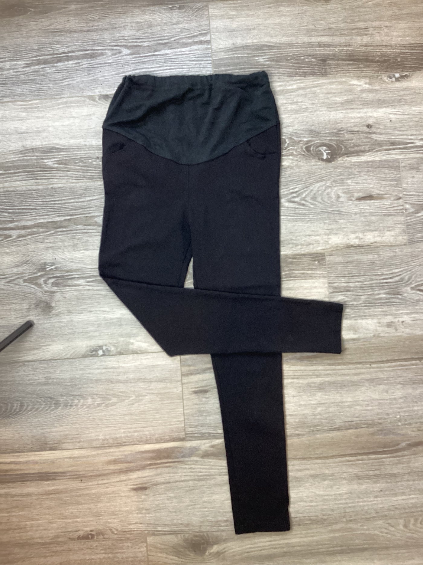 Black overbump stretch trousers (No label) - Size 6/8