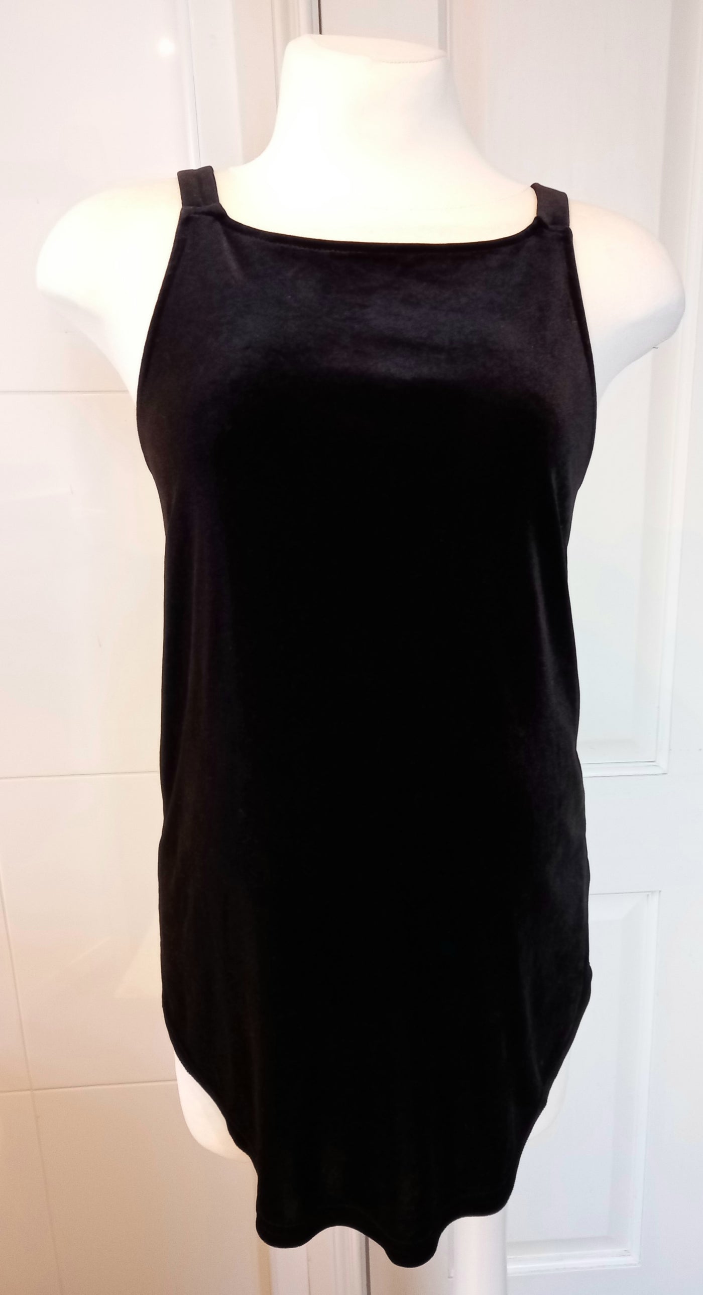 New Look Maternity Black Velvet Sleeveless Top - Size 8