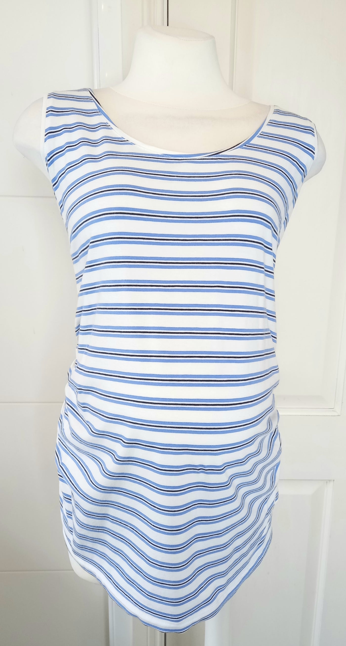 Esmara Blue & White Striped Sleeveless Top - Size 20/22