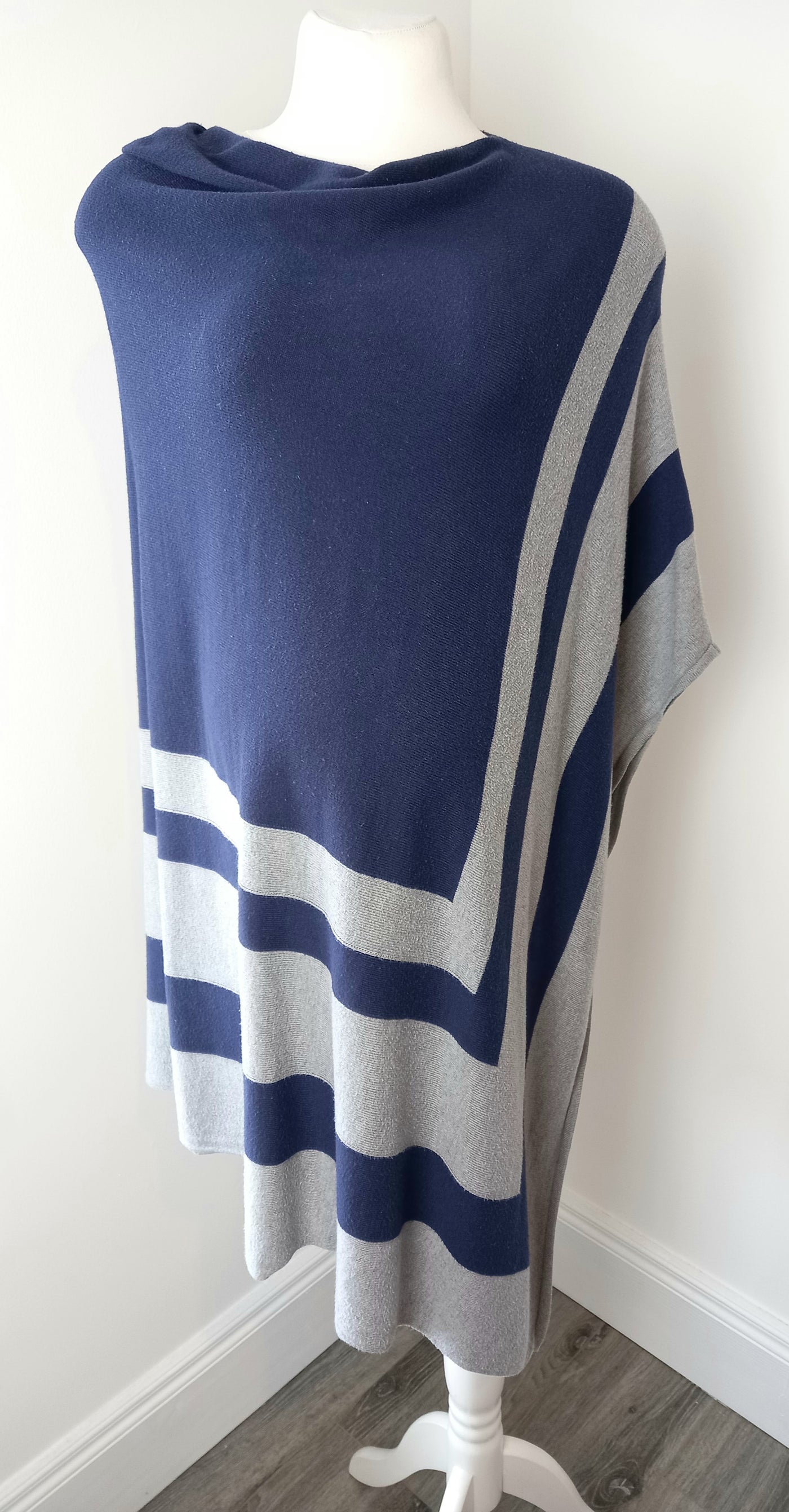 Jojo Maman Bebe Navy & grey striped poncho - One Size